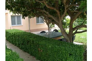 Croacia Privát Kaštel Štafilić, Exterior